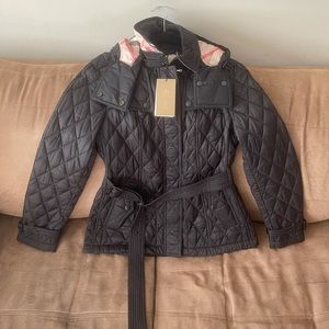 ❌SOLD❌✨NWT Burberry Finsbridge Quilted Short Jacket✨
